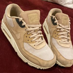 Nike air maxx women sneakers (Nude)